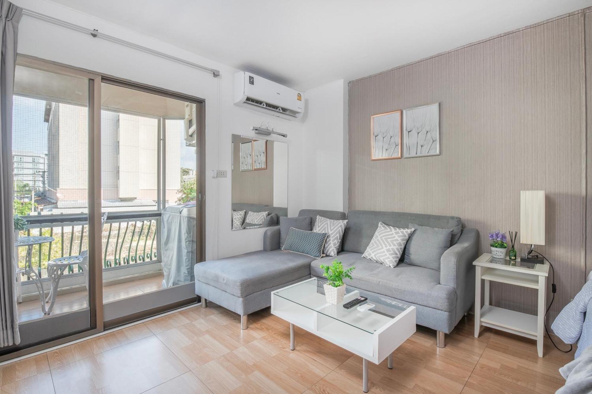 Cozy B At Nimman Studio Room In Condominium Chiang Mai Luaran gambar