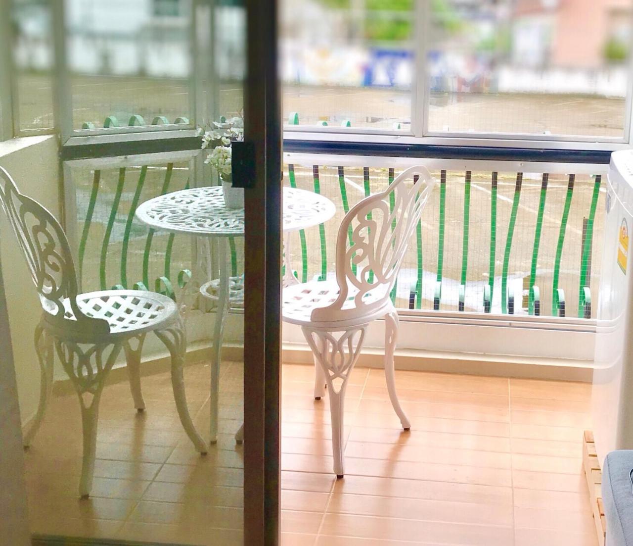 Cozy B At Nimman Studio Room In Condominium Chiang Mai Luaran gambar
